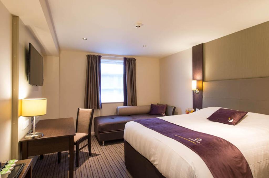 Premier Inn Peterborough - Ferry Meadows Eksteriør bilde